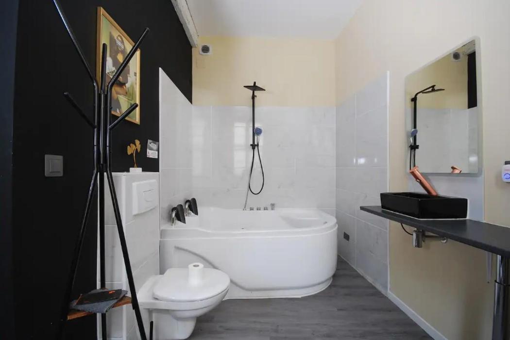Baignoire Cosy Centre Narbonne Apartment Exterior photo